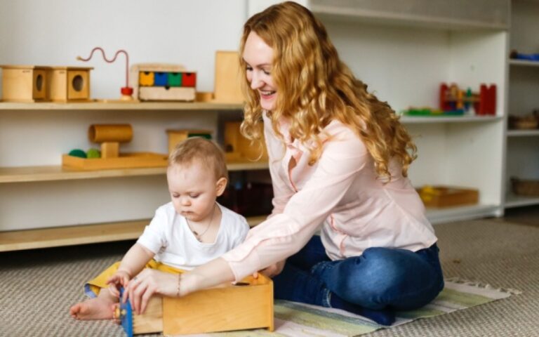 Assistantes maternelles : un nouvel agrément, sous conditions ?