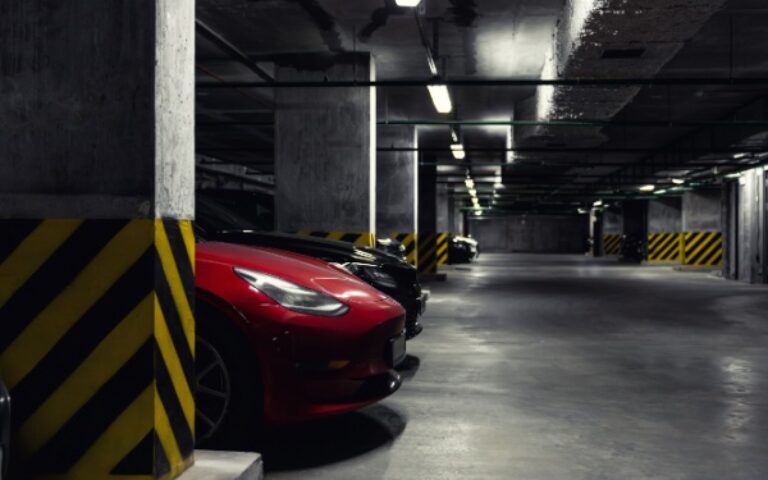 Sécurité contre les risques d’incendie et de panique : les parcs de stationnement aussi concernés