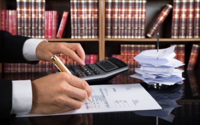 Tableau des cotisations sociales dues par les officiers ministériels, officiers publics et compagnies judiciaires – Année 2025