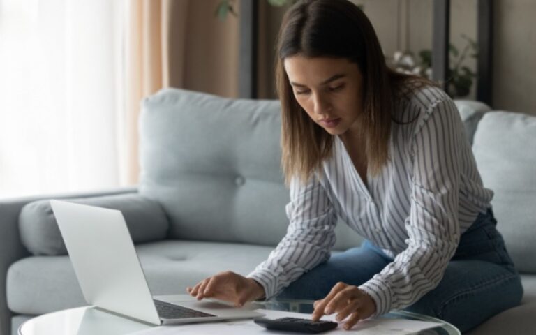 Travailleurs indépendants : précisions sur la réforme des cotisations
