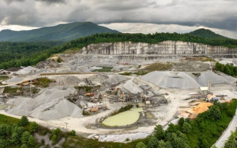 Mines et carrières : renforcement des mesures de prévention