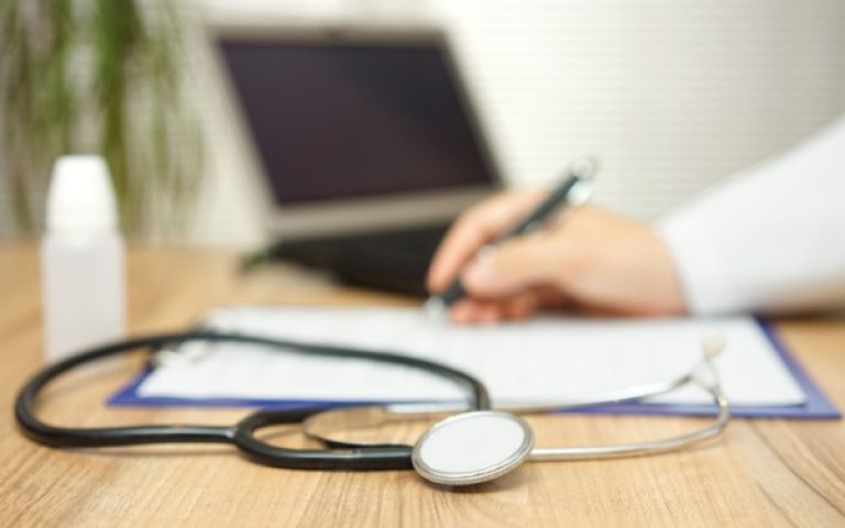 Médecine du travail : modification des attestations de suivi de l’état de santé des salariés