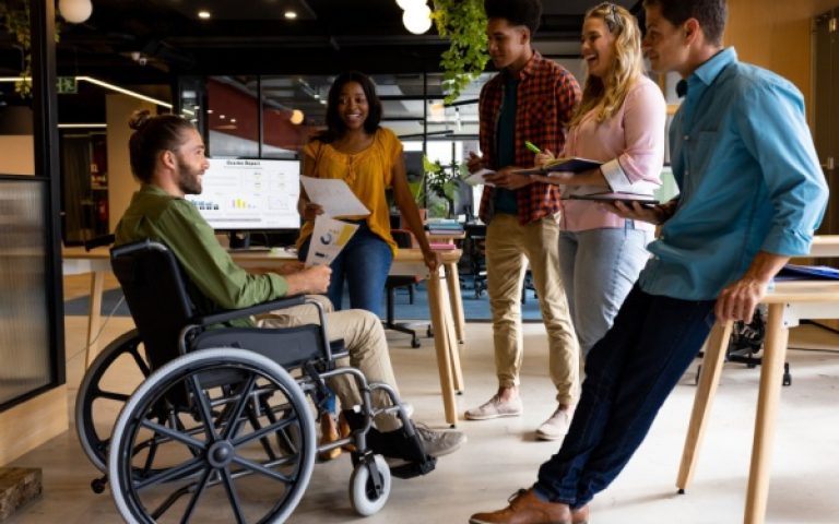 Travailleur handicapé en ESAT : du nouveau pour le carnet de parcours et de compétences